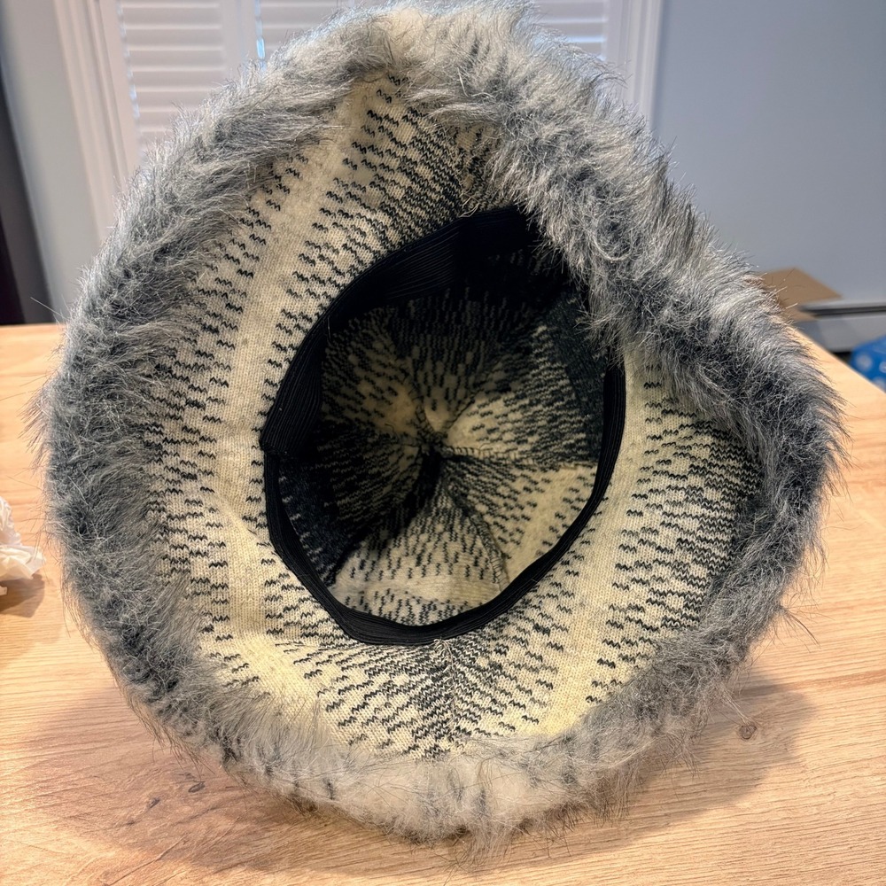 Winkelman's Vintage Faux Fur Cloche Hat Grey White Winter Plush Bucket Hat - Picture 5 of 10
